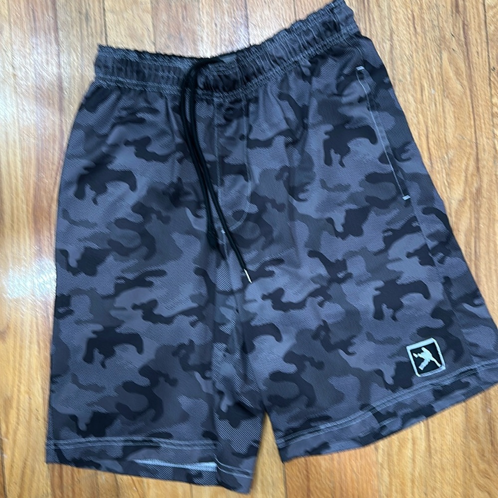 Men’s grey and black camo lacrosse shorts